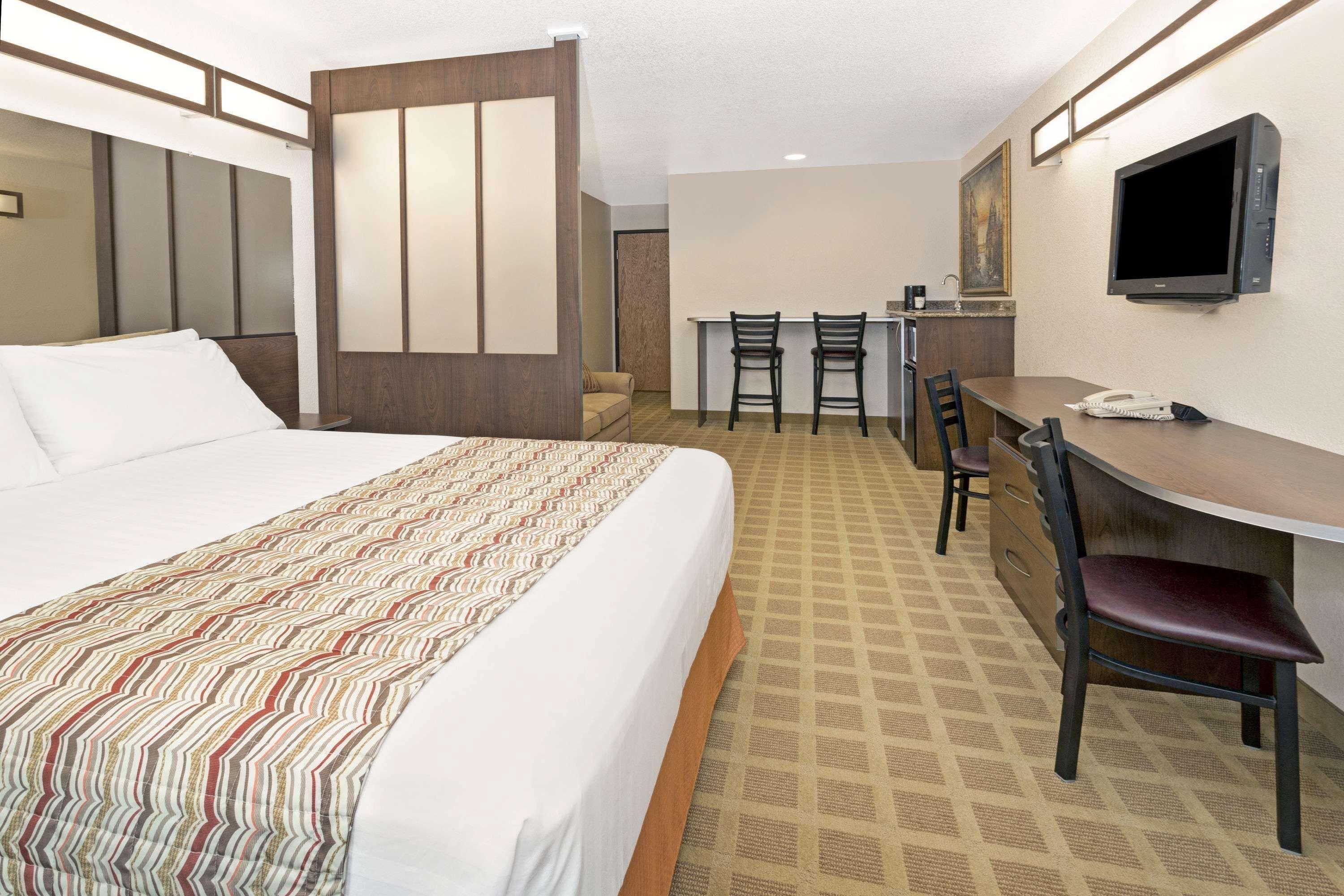 Microtel Inn & Suites Cheyenne Exterior photo