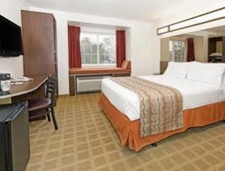 Microtel Inn & Suites Cheyenne Exterior photo